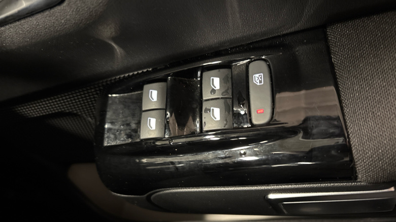 Citroen C3 1.2 PureTech 110 Plus 5dr EAT6 Petrol Hatchback